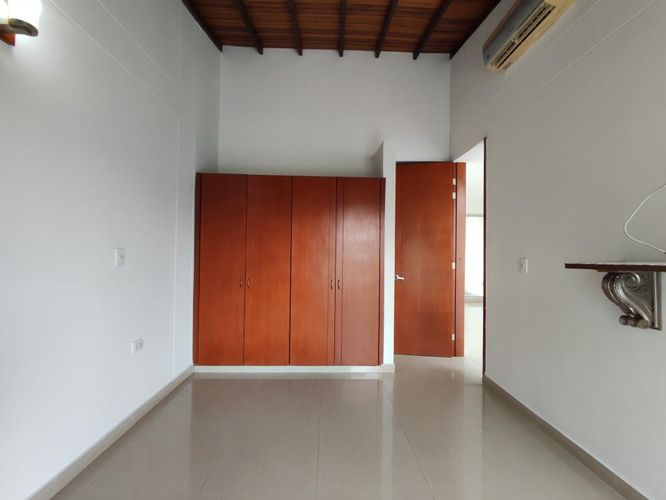 Casa de 3 alcobas en venta en La Floresta, Los Patios, 207 m² · foto 9 de 22