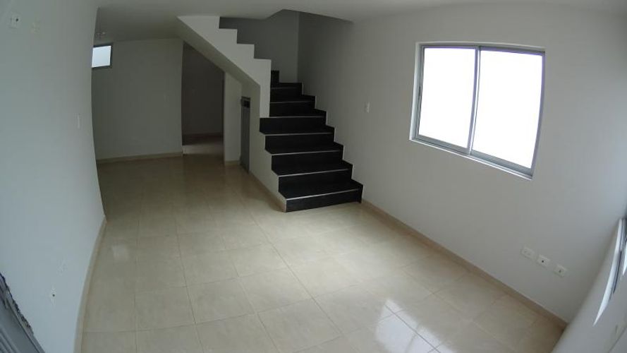 Casa de 3 alcobas en venta en Villa Antigua, Villa del Rosario, 108 m² · foto 4 de 19