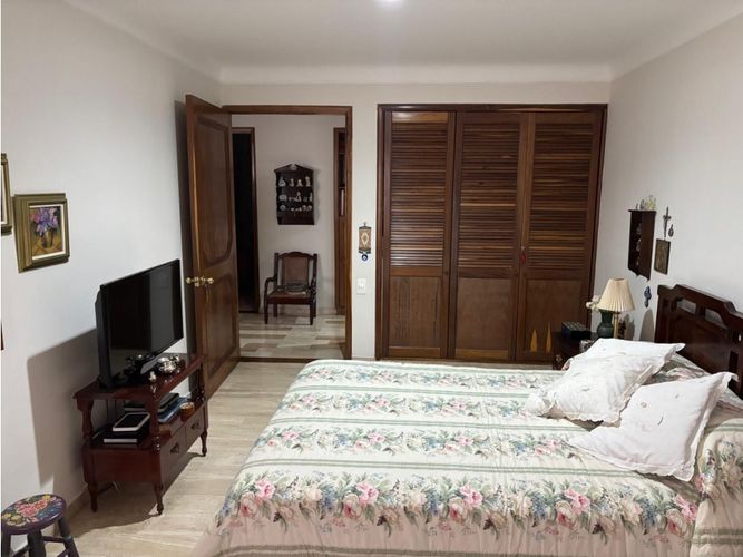 Apartamento de 5 alcobas en venta en Cabecera Del Llano, Bucaramanga, 220 m² · foto 11 de 11