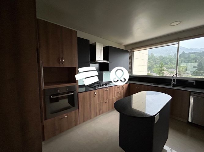 Apartamento de 3 alcobas en venta en Los Balsos, Medellín, 272 m² · foto 3 de 21