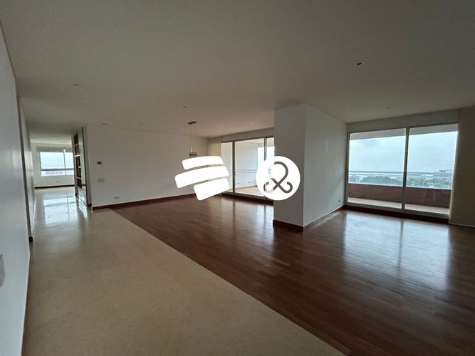 Apartamento de 3 alcobas en venta en Los Balsos, Medellín, 272 m² · foto 9 de 21