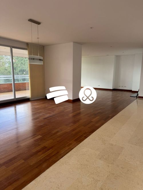 Apartamento de 3 alcobas en venta en Los Balsos, Medellín, 272 m² · foto 11 de 21