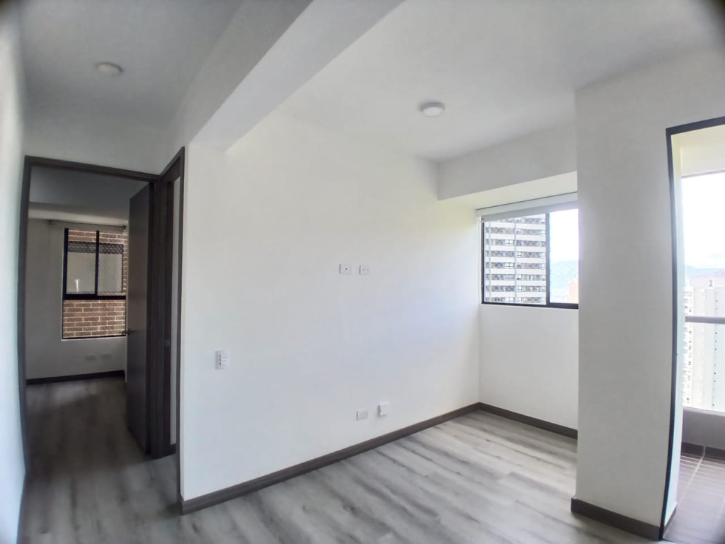 Apartamento en arriendo en El Poblado, Medellín · foto 4 de 12