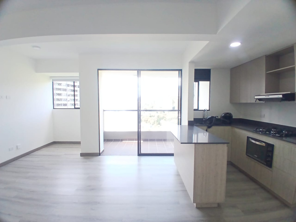 Apartamento en arriendo en El Poblado, Medellín · foto 5 de 12