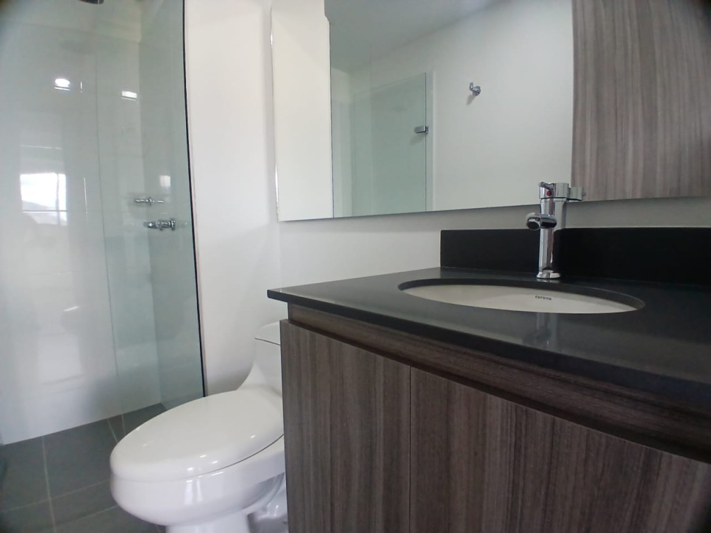 Apartamento en arriendo en El Poblado, Medellín · foto 11 de 12