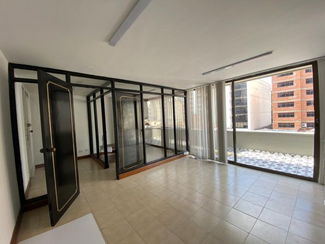 Oficina en venta en San Cristobal, Medellín, 40 m² · foto 2 de 8