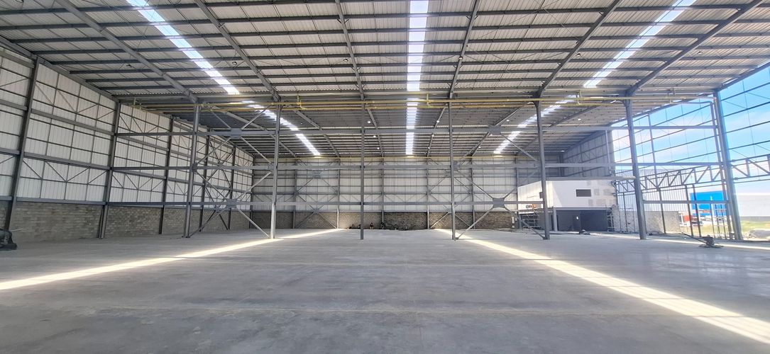 Bodega en arriendo en Brisas De Los Alamos, Cali, 3200 m² · foto 8 de 8