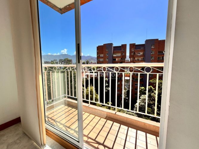 Apartamento de 3 alcobas en arriendo en El Diamante No. 2, Medellín, 90 m² · foto 5 de 24