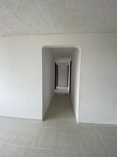 Apartamento de 3 alcobas en venta en Manzanares, Cali, 61 m² · foto 7 de 23