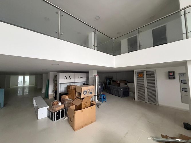 Local en arriendo en Centro, Bucaramanga, 230 m² · foto 2 de 17