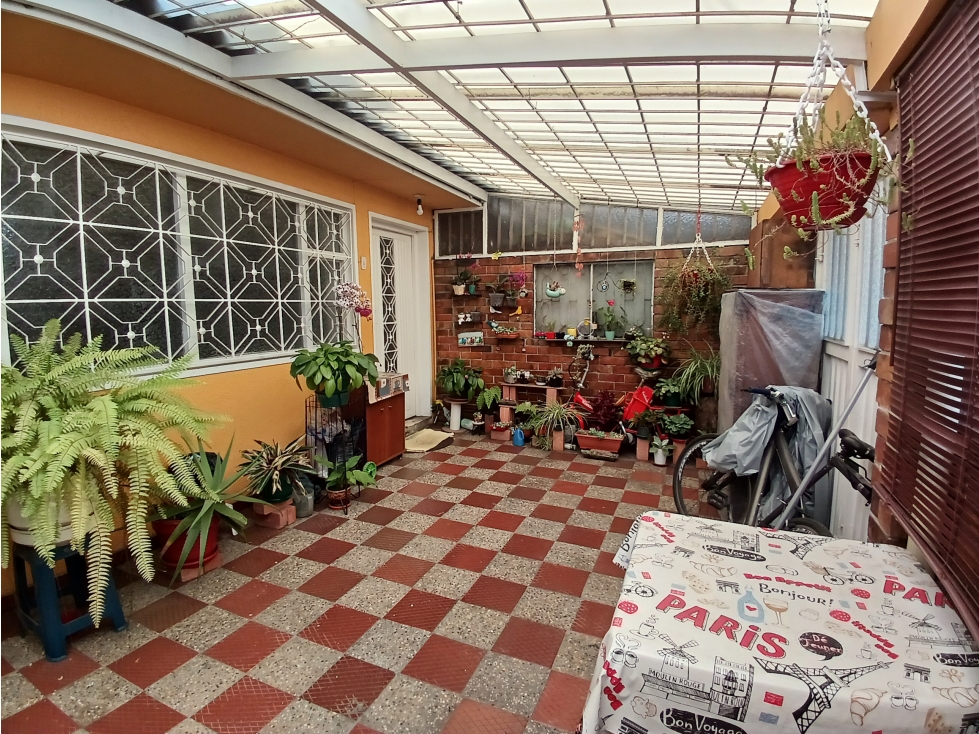 Casa en venta en Gustavo Restrepo, Bogotá · foto 2 de 24