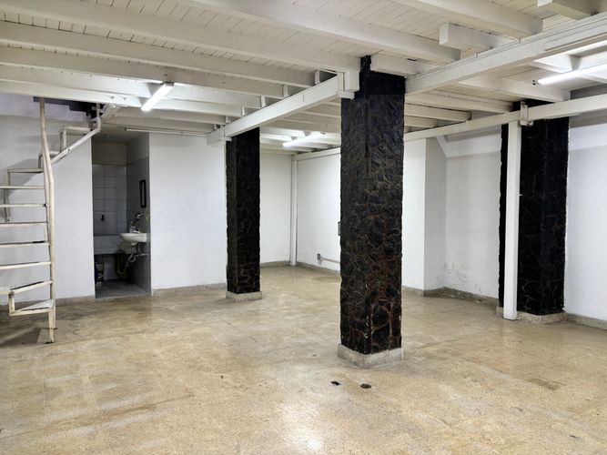 Local en arriendo en La Candelaria, Medellín, 210 m² · foto 2 de 9