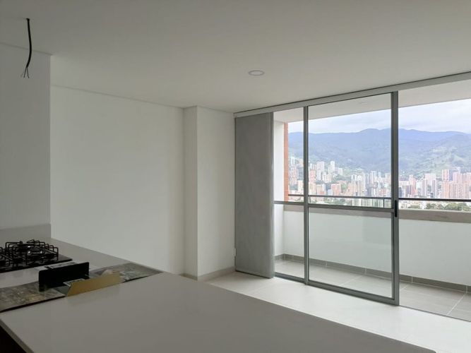 Apartamento de 3 alcobas en venta en San Juan Bautista, Itagüí, 67 m² · foto 3 de 17