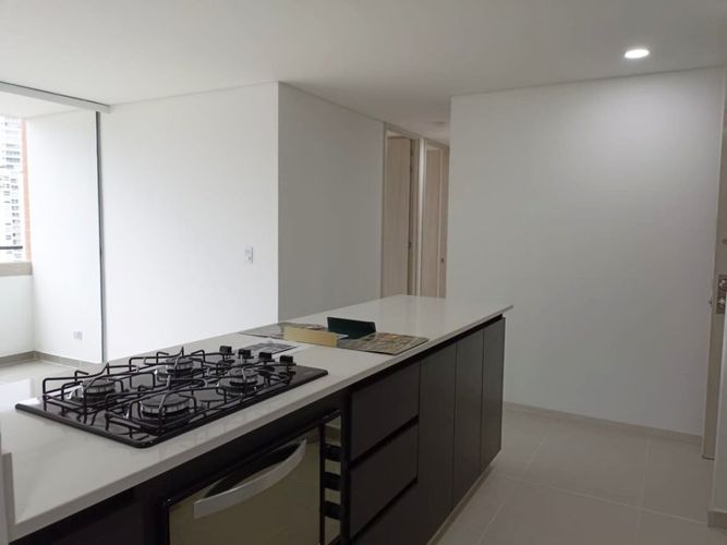 Apartamento de 3 alcobas en venta en San Juan Bautista, Itagüí, 67 m² · foto 6 de 17