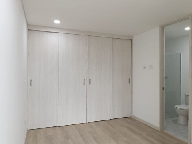 Apartamento de 3 alcobas en venta en San Juan Bautista, Itagüí, 67 m² · foto 10 de 17