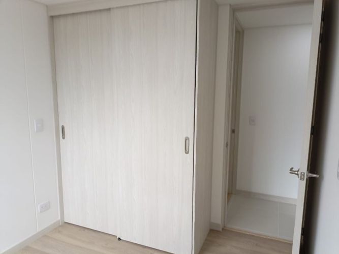 Apartamento de 3 alcobas en venta en San Juan Bautista, Itagüí, 67 m² · foto 13 de 17