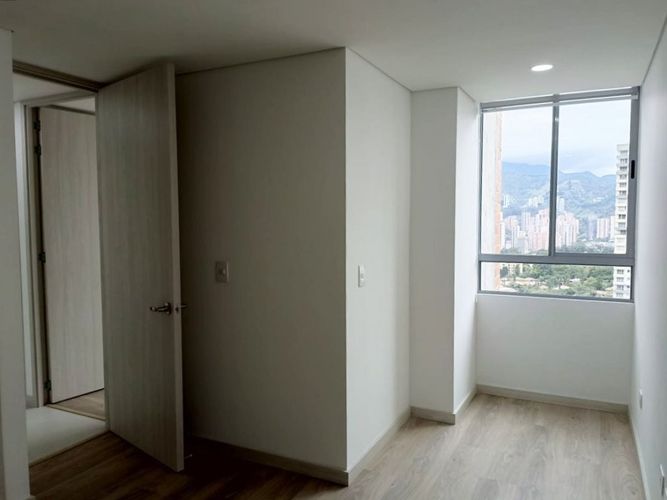 Apartamento de 3 alcobas en venta en San Juan Bautista, Itagüí, 67 m² · foto 9 de 17