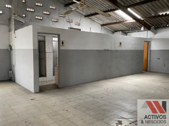 Bodega en arriendo en Colombia, Medellín, 600 m² · foto 6 de 7