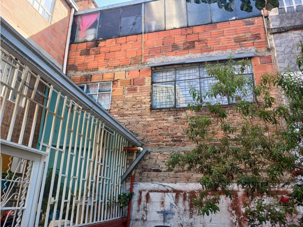 Casa en venta en Quiroga Central, Bogotá · foto 3 de 17