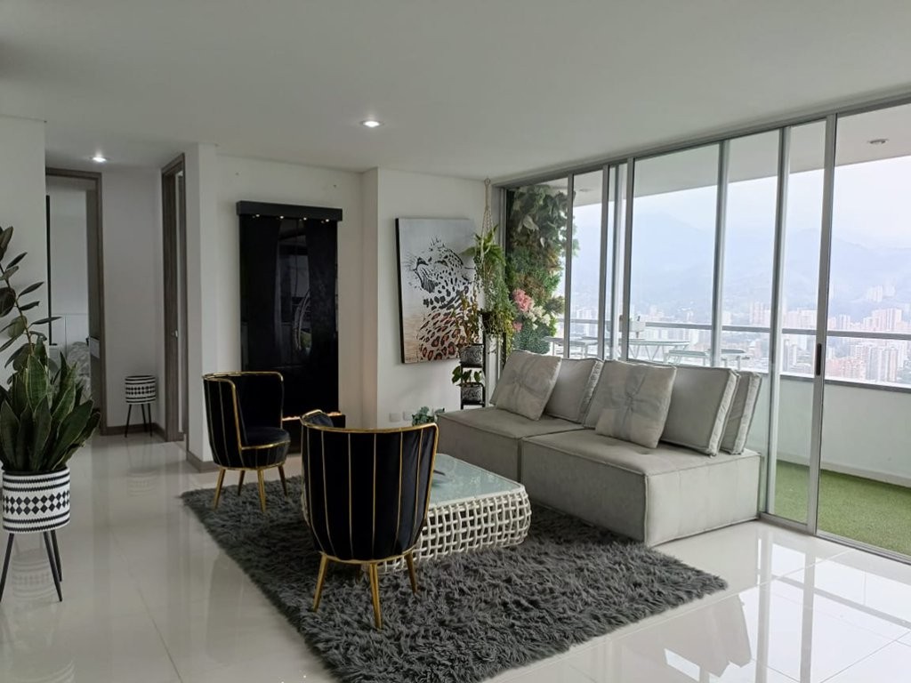 Apartamento en venta en San Juan Bautista, Itagüí · foto 3 de 20