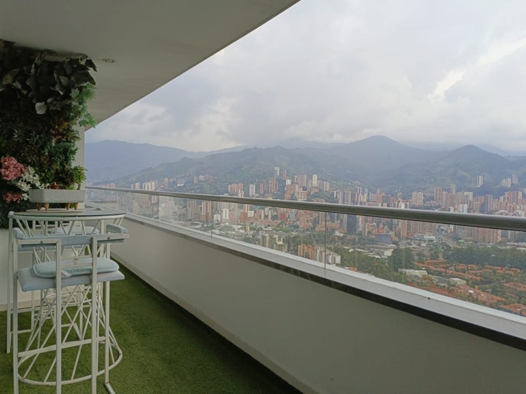 Apartamento en venta en San Juan Bautista, Itagüí · foto 20 de 20