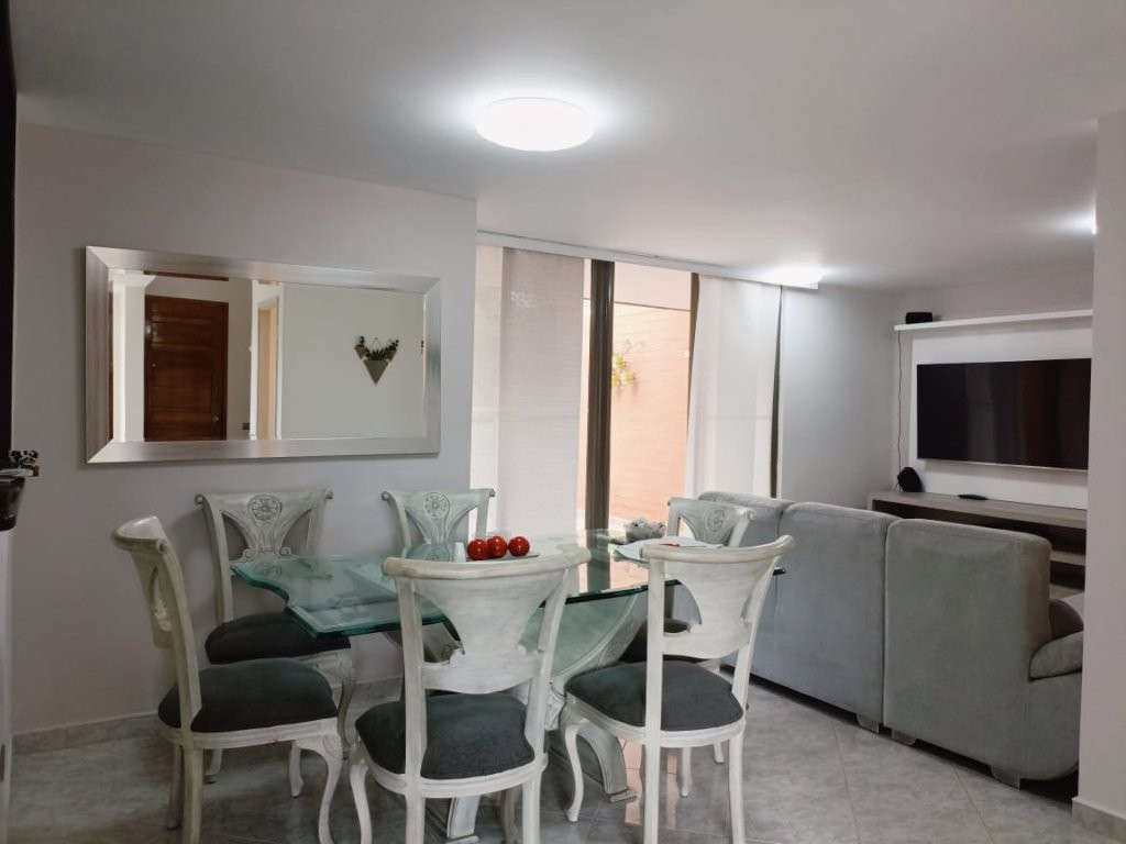 Casa en arriendo en San Juan Bautista, Itagüí · foto 2 de 16