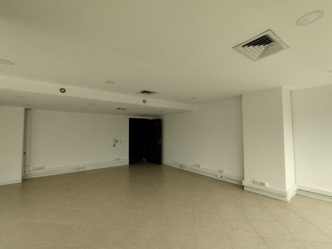 Oficina en arriendo en El Poblado, Medellín, 51 m² · foto 3 de 9