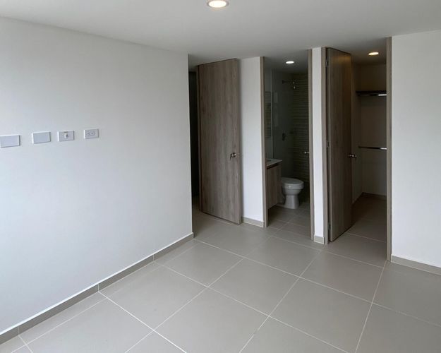 Apartamento de 3 alcobas en venta en San Juan Bautista, Itagüí, 64 m² · foto 3 de 11