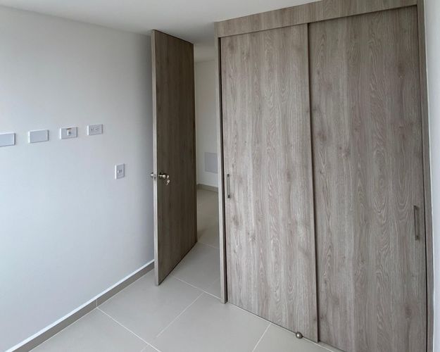 Apartamento de 3 alcobas en venta en San Juan Bautista, Itagüí, 64 m² · foto 9 de 11