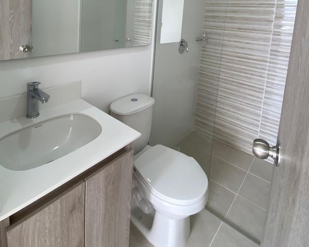 Apartamento de 3 alcobas en venta en San Juan Bautista, Itagüí, 64 m² · foto 10 de 11