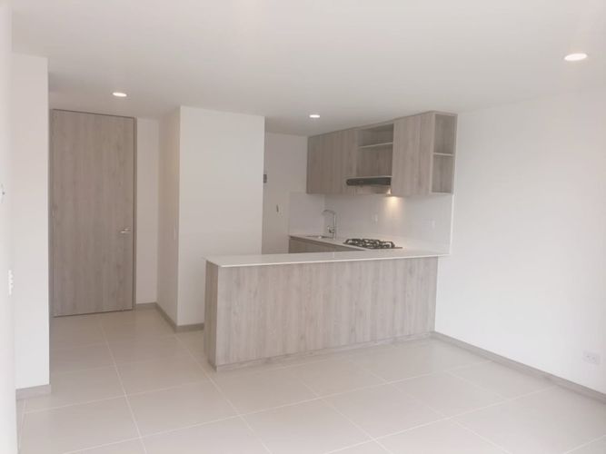 Apartamento de 3 alcobas en venta en San Juan Bautista, Itagüí, 68 m² · foto 3 de 15