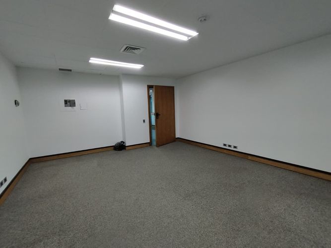 Oficina en arriendo en El Poblado, Medellín, 48 m² · foto 3 de 9