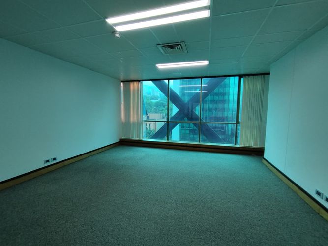 Oficina en arriendo en El Poblado, Medellín, 48 m² · foto 5 de 9