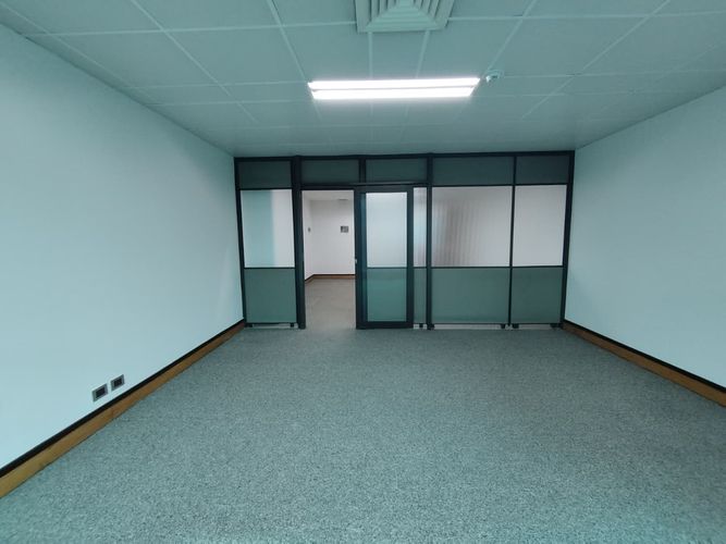 Oficina en arriendo en El Poblado, Medellín, 48 m² · foto 9 de 9
