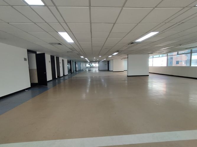 Oficina en arriendo en Villa Carlota, Medellín, 509 m² · foto 4 de 15