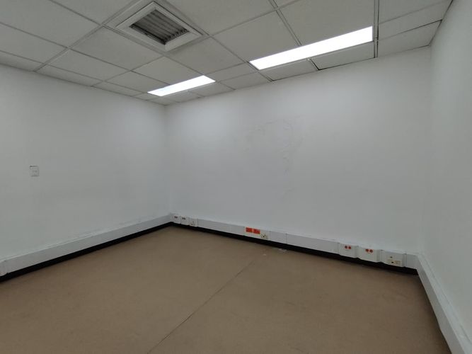 Oficina en arriendo en Villa Carlota, Medellín, 509 m² · foto 5 de 15