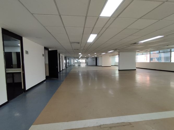 Oficina en arriendo en Villa Carlota, Medellín, 509 m² · foto 6 de 15