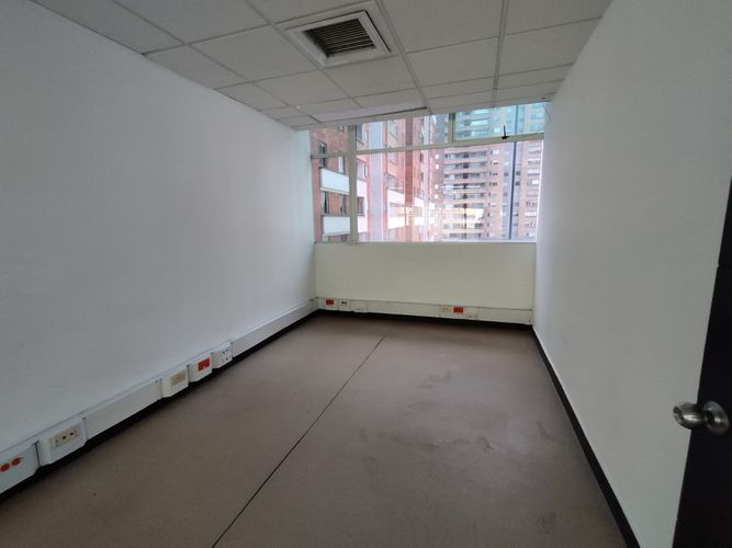 Oficina en arriendo en Villa Carlota, Medellín, 509 m² · foto 9 de 15