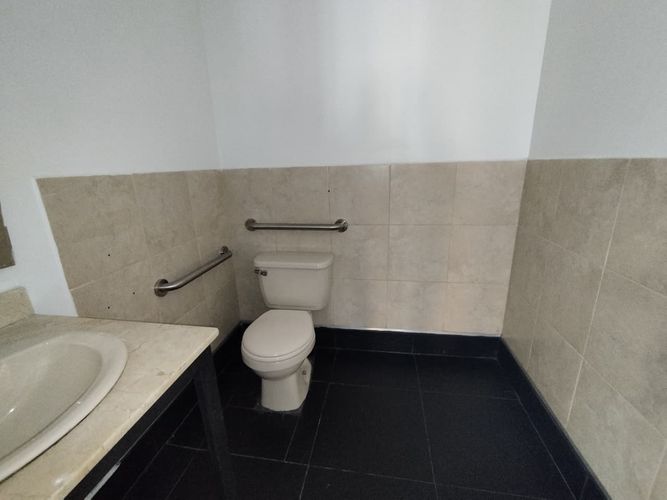 Oficina en arriendo en Villa Carlota, Medellín, 509 m² · foto 14 de 15