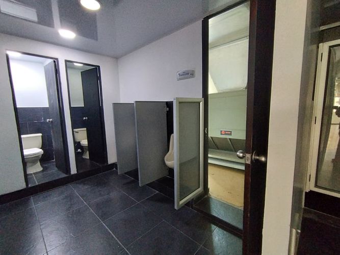 Oficina en arriendo en Villa Carlota, Medellín, 1015 m² · foto 11 de 20
