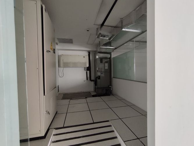 Oficina en arriendo en Villa Carlota, Medellín, 1015 m² · foto 14 de 20