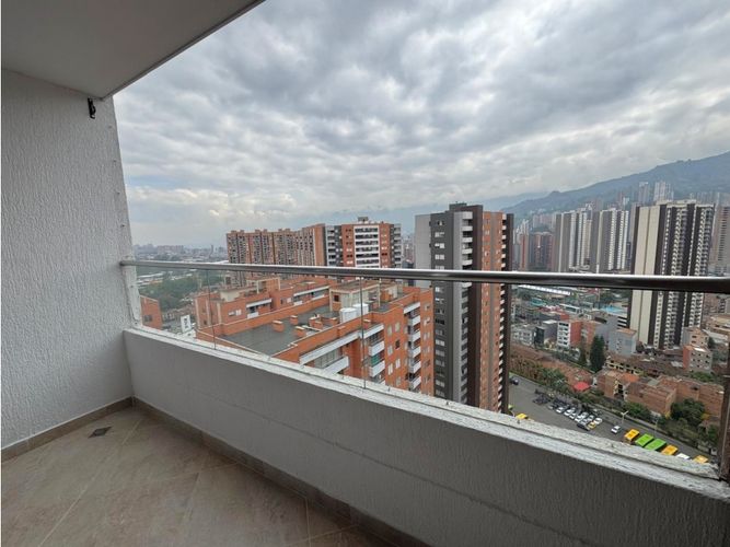 Apartamento de 3 alcobas en venta en Ancon Sur, Sabaneta, 86 m² · foto 10 de 24