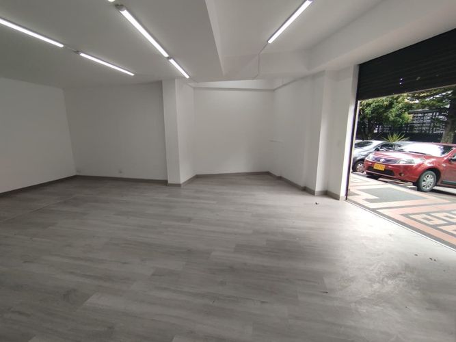 Local en arriendo en El Poblado, Medellín, 42 m² · foto 5 de 8