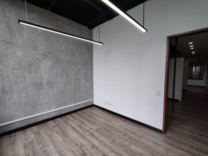 Local en arriendo en El Poblado, Medellín, 92 m² · foto 13 de 17