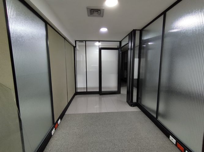 Oficina en arriendo en El Poblado, Medellín, 140 m² · foto 5 de 20