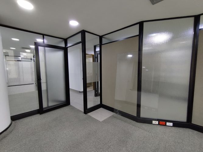 Oficina en arriendo en El Poblado, Medellín, 140 m² · foto 11 de 20