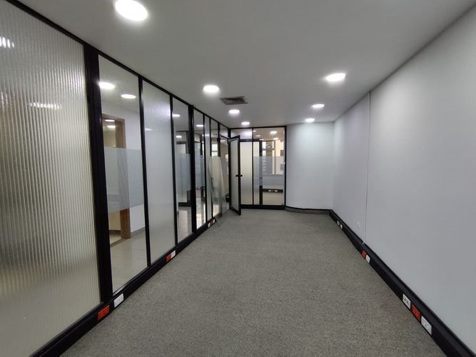 Oficina en arriendo en El Poblado, Medellín, 140 m² · foto 14 de 20