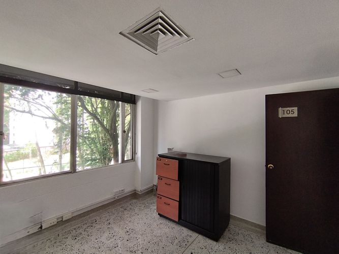 Oficina en arriendo en El Poblado, Medellín, 14 m² · foto 3 de 8