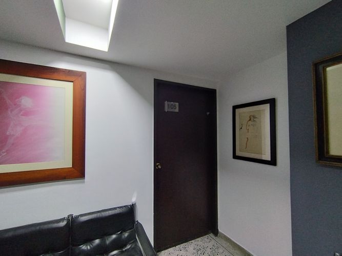 Oficina en arriendo en El Poblado, Medellín, 14 m² · foto 7 de 8