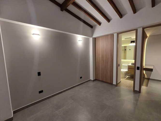 Casa de 3 alcobas en venta en San Antonio De Pereira, Rionegro, 174 m² · foto 2 de 24